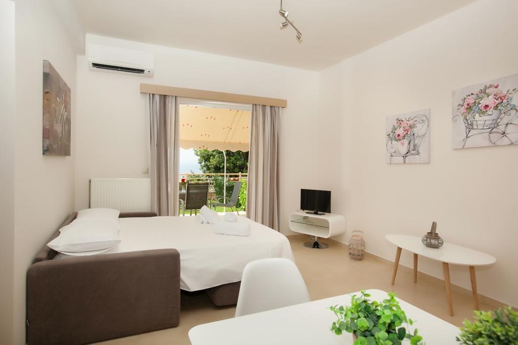 Petra Thea Apartment Kalamáta Eksteriør bilde
