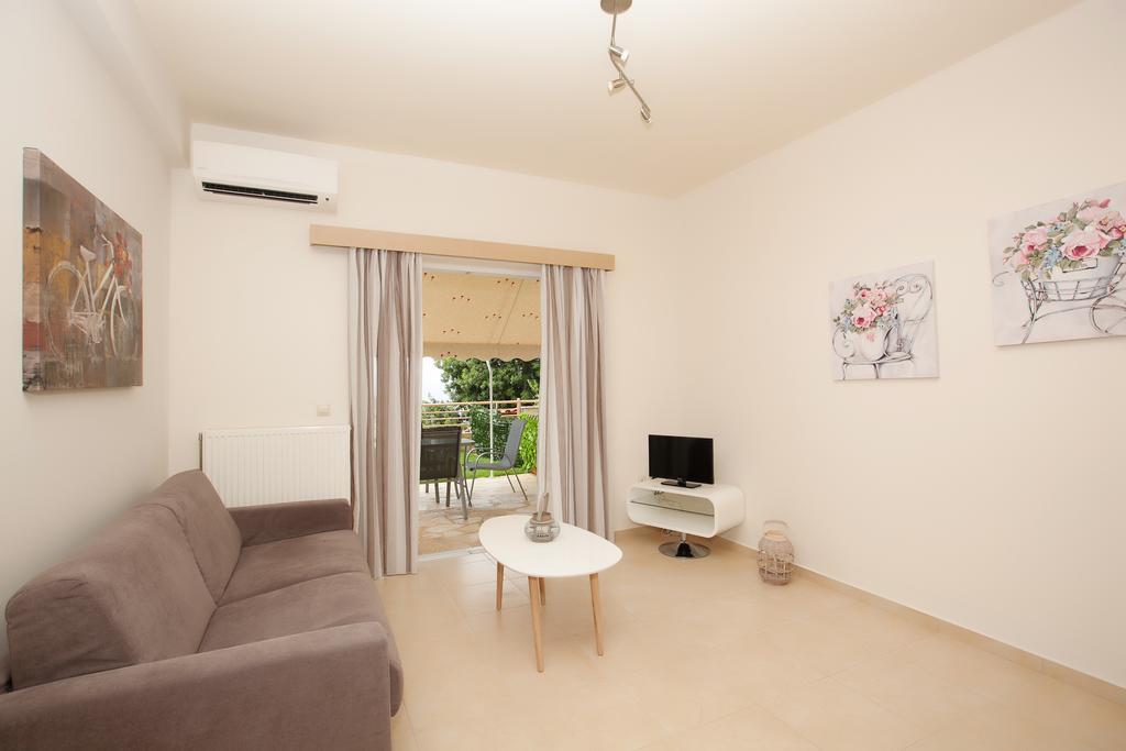 Petra Thea Apartment Kalamáta Eksteriør bilde